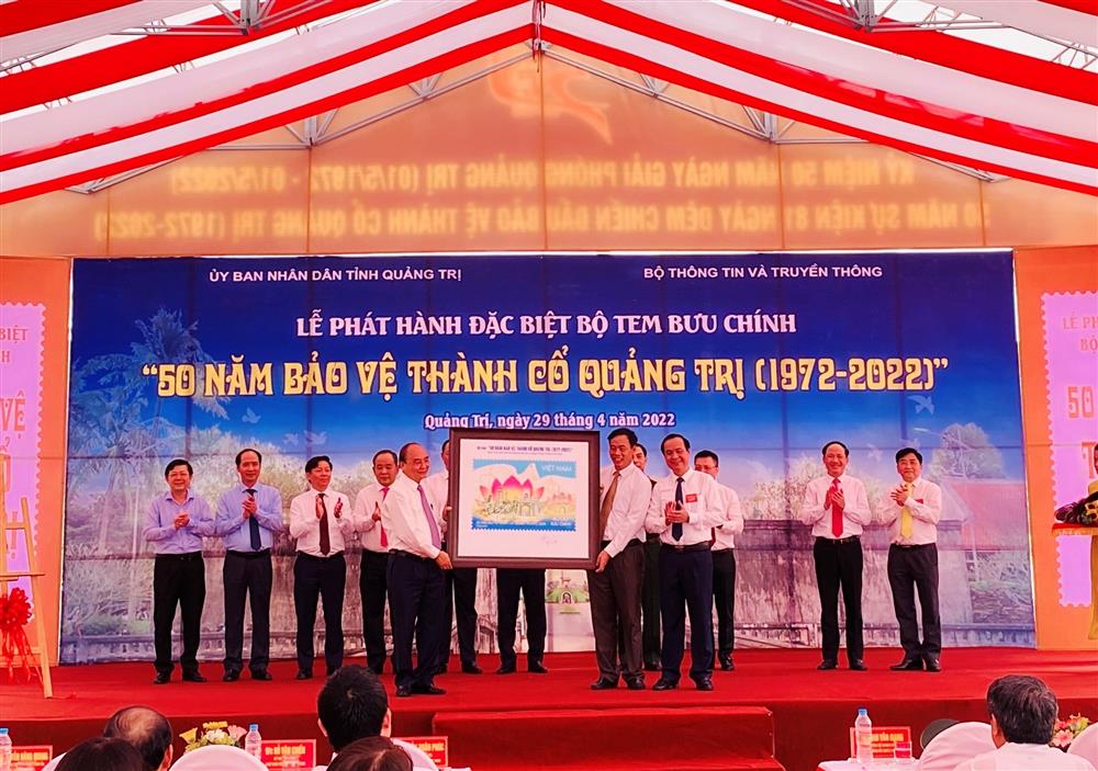 Phát hành bộ tem “50 năm bảo vệ Thành Cổ Quảng Trị (1972 – 2022)”